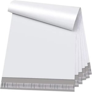 medium-sized plain courier bags